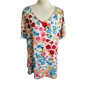 Sakurafina Floral V-Neck Top